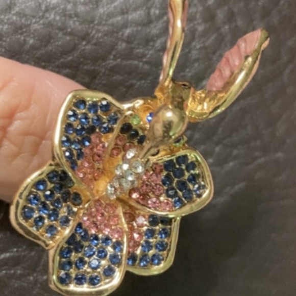 RING - HIBISCUS FLOWER HUMMINGBIRD RHINESTONE ENAMEL GOLD TONE SIZE 7 - Picture 13 of 13